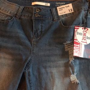 It! Jean shorts.